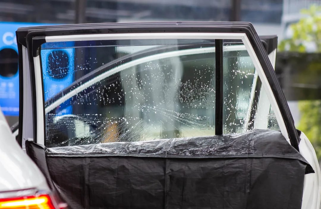 ภาพประกอบบทความติดฟิล์มกรองแสงช่วยประหยัดพลังงานยังไง ลดภาระแอร์ได้จริงไหม จากคลังบทความ 27Speed